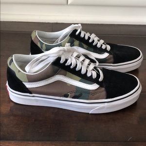 Vans Old Skool in Camo- size6.5 men’s/8.0 women’s